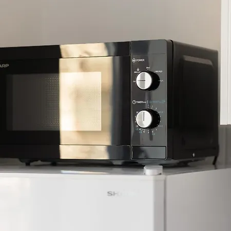 公寓 Bright And Quiet Studio With Balcony In The Center Of By Renters *